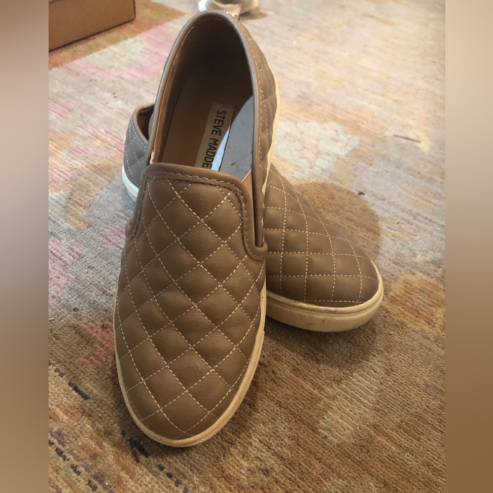 Steve Madden slip on sneakers